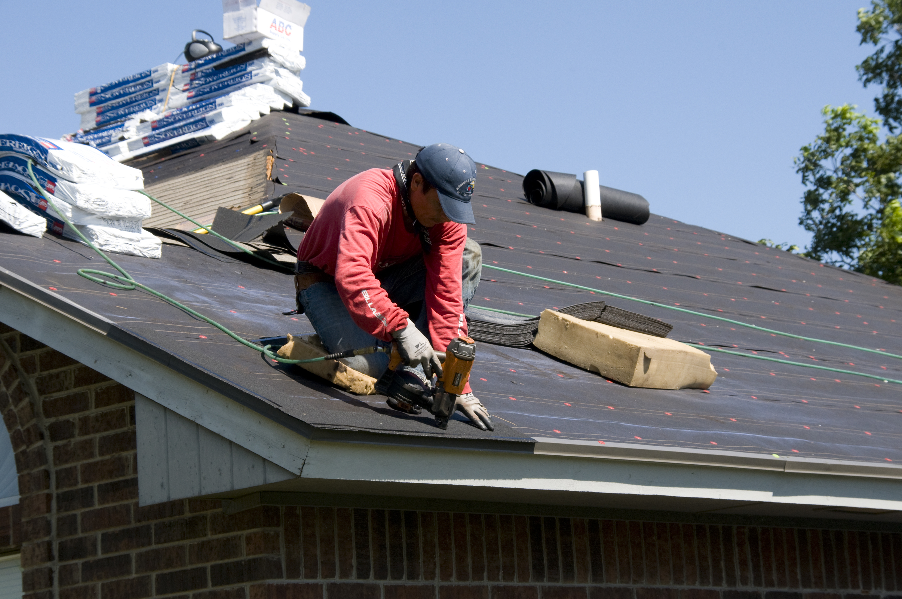 How to Ensure Your Roof is Ready Before Installing Solar Panels